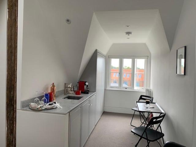 Montys Accommodation Lewes Exterior photo